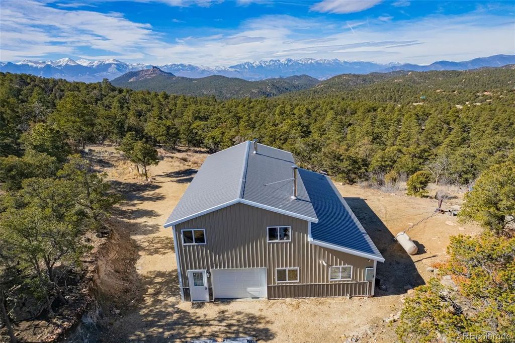 323 Marion Lane, Cotopaxi