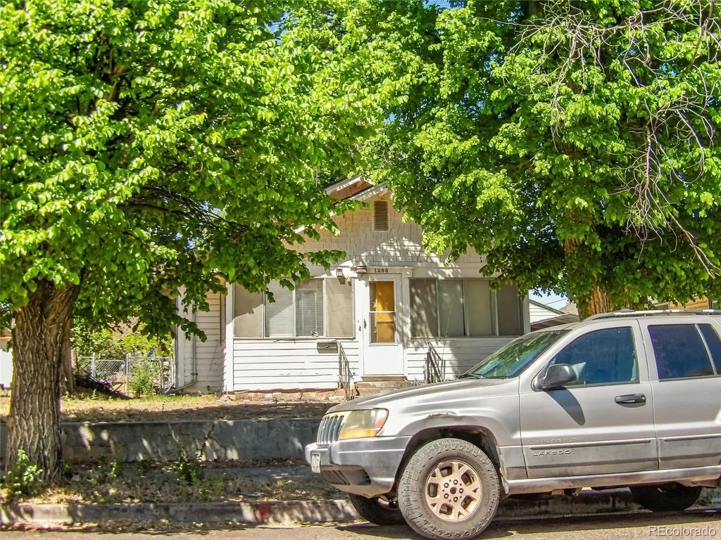 1206 Lewis Avenue, La Junta