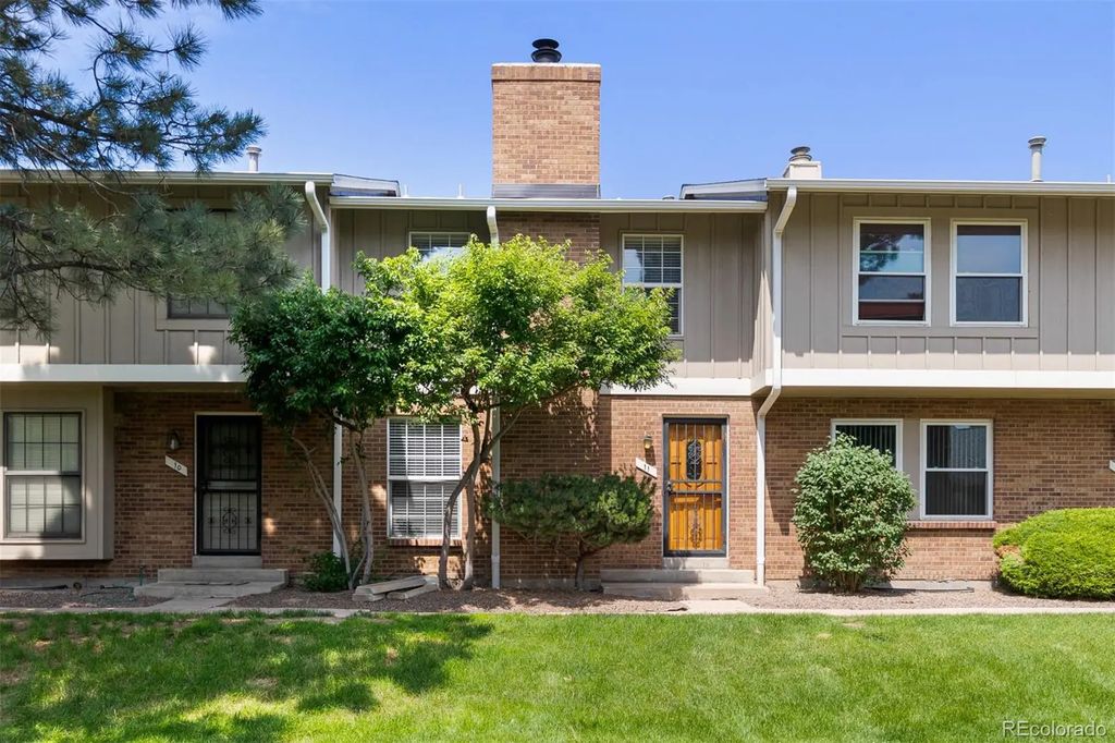 10124 E Jewell Avenue 11, Aurora