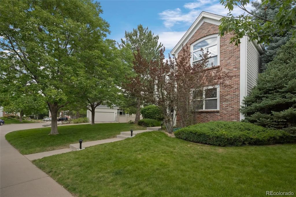 1011 S Valentia Street 26, Denver