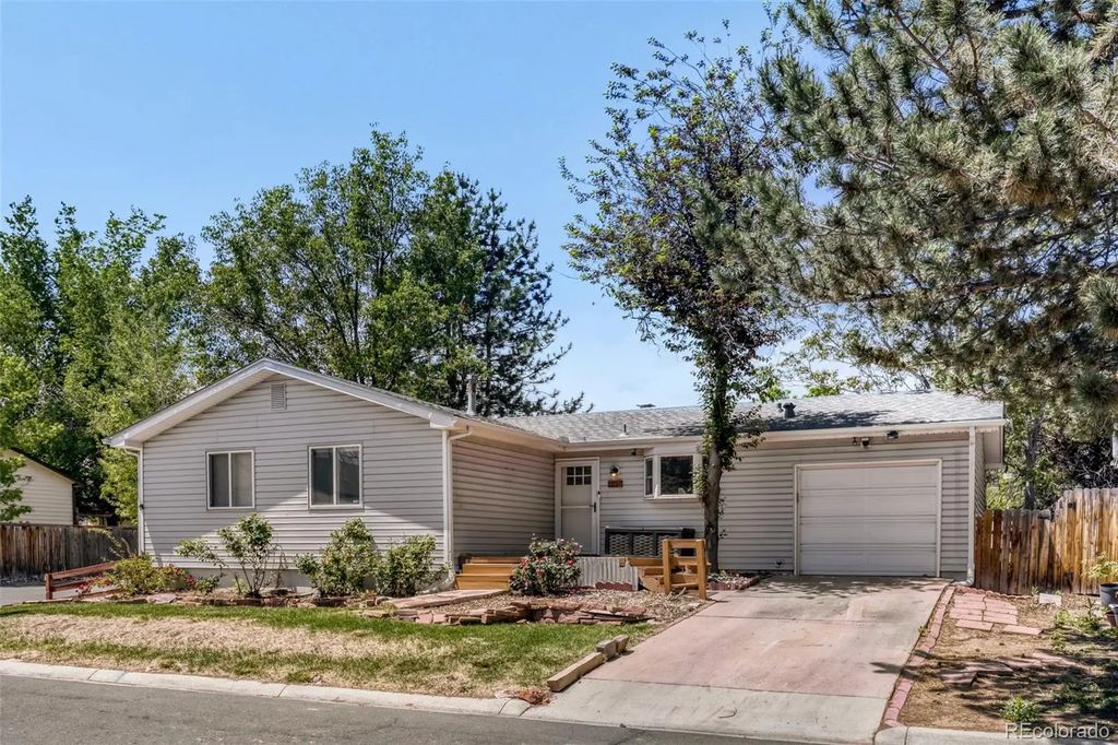 445 Hickory Place, Broomfield