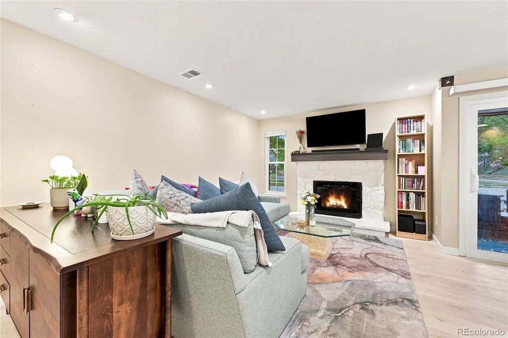 10970 W Florida Avenue 211, Denver