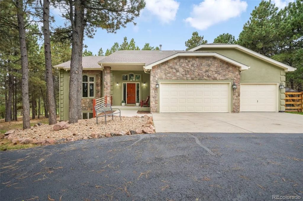 720 Trumpeters Court, Monument