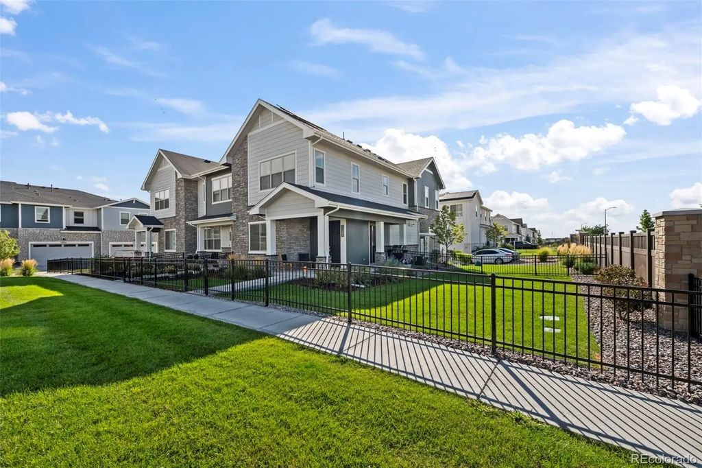 27602 E 1st Avenue, Aurora