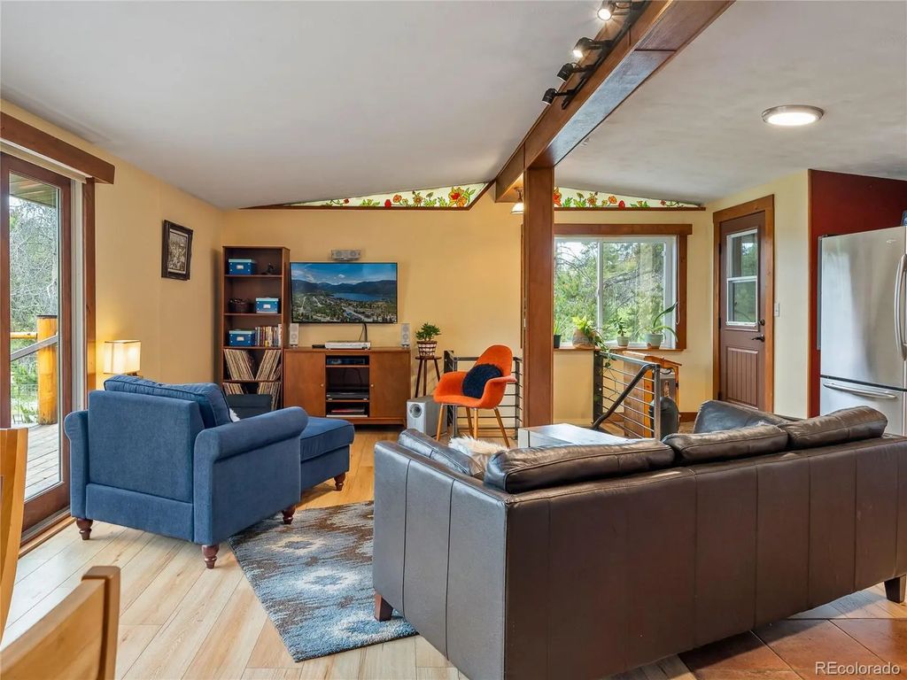 339 County Road 645, Grand Lake