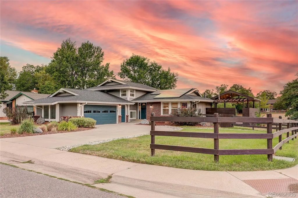 7703 S Elizabeth Way, Littleton