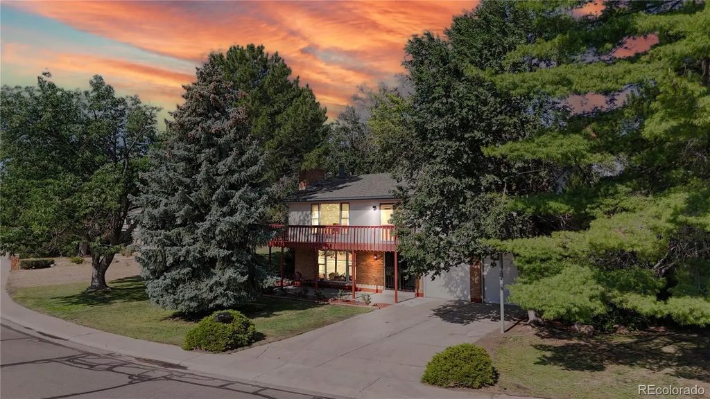 10453 W Arkansas Drive, Lakewood