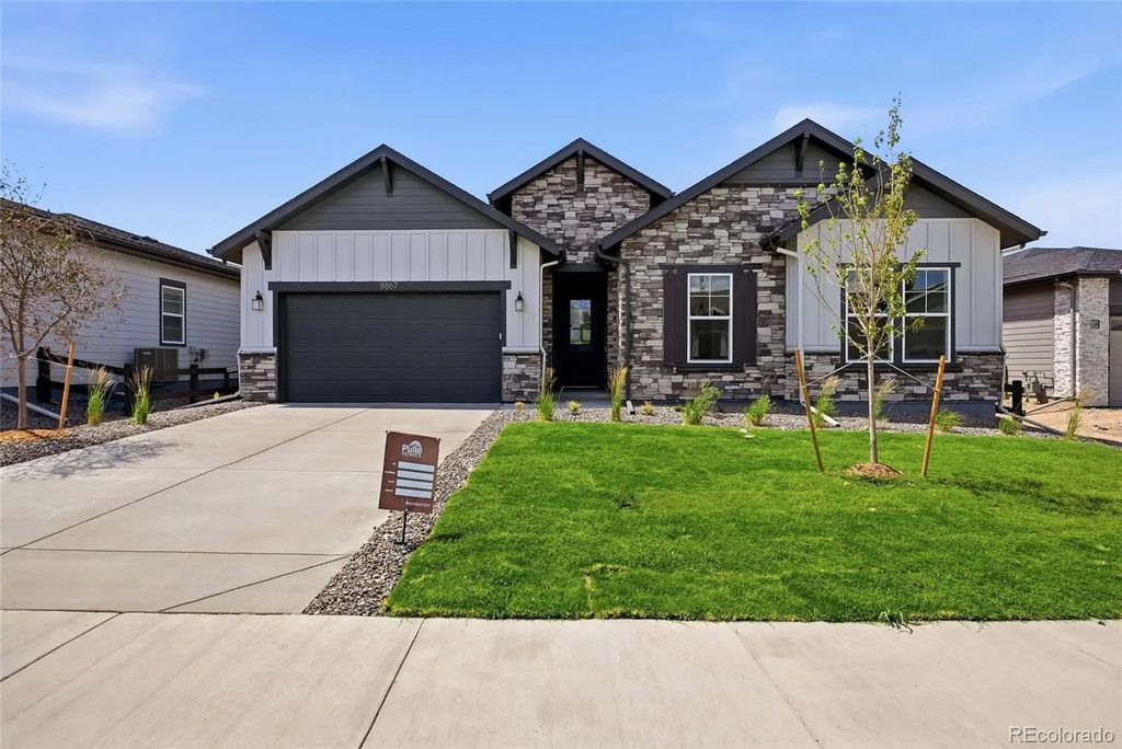 8867 S Riviera Court, Aurora