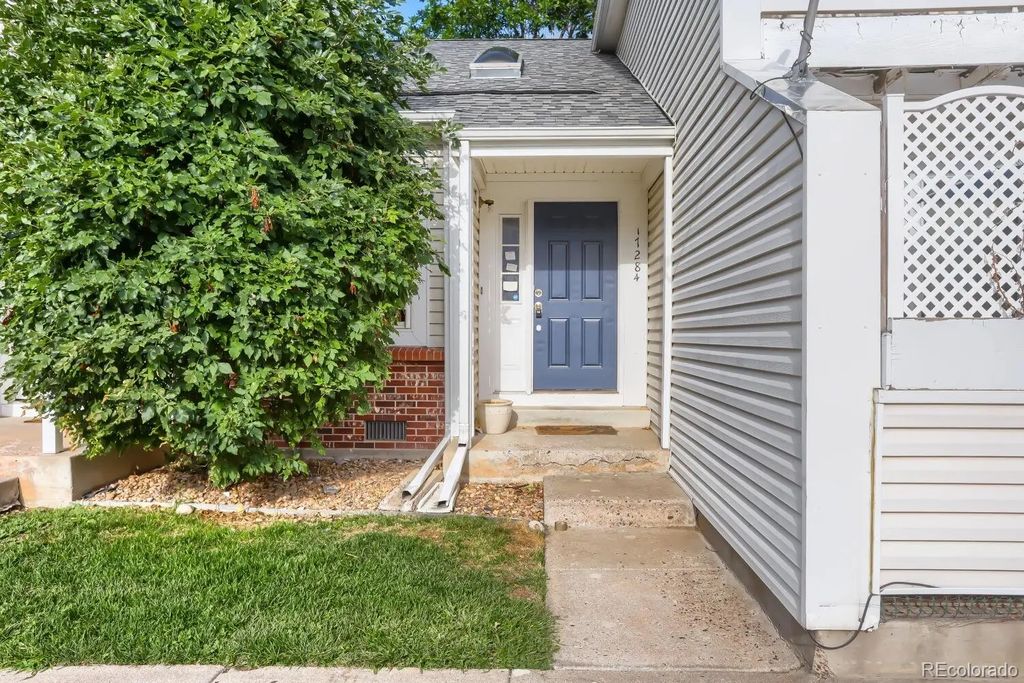 17284 E Ford Drive, Aurora