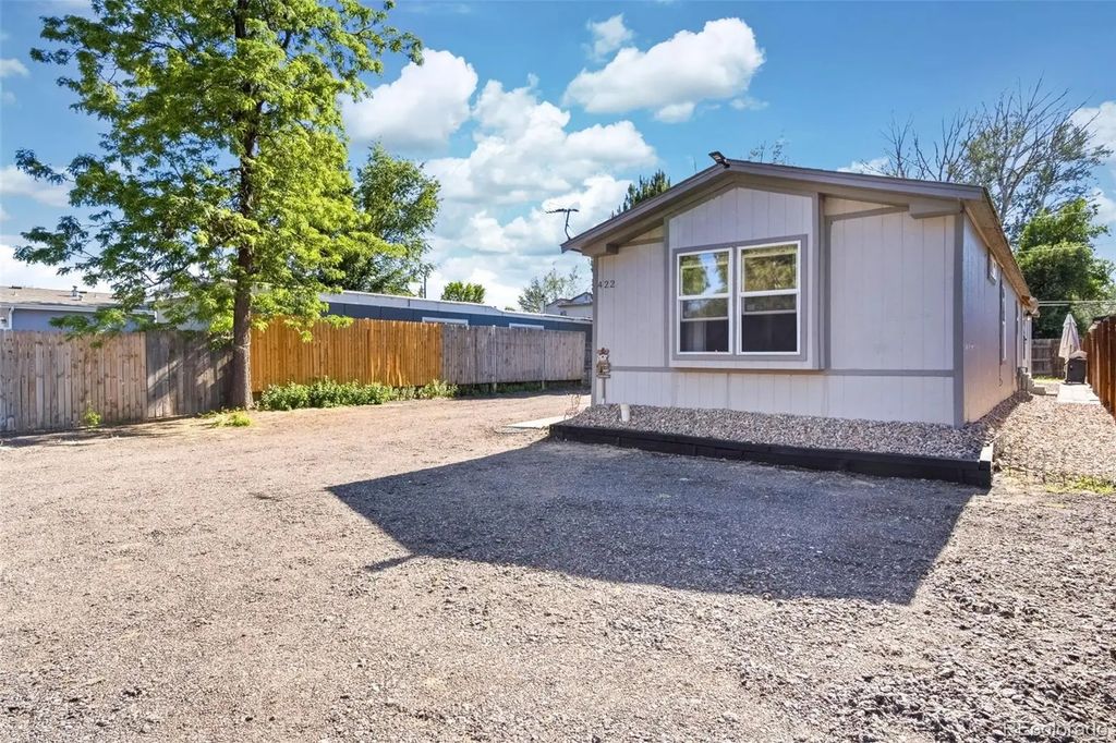 422 Willow Drive, Lochbuie