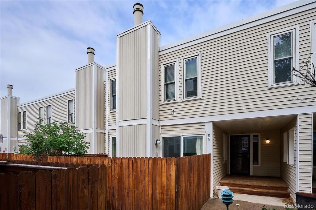1050 S Monaco Parkway 99, Denver