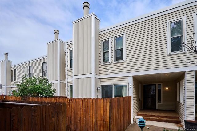 1050 S Monaco Parkway 99, Denver