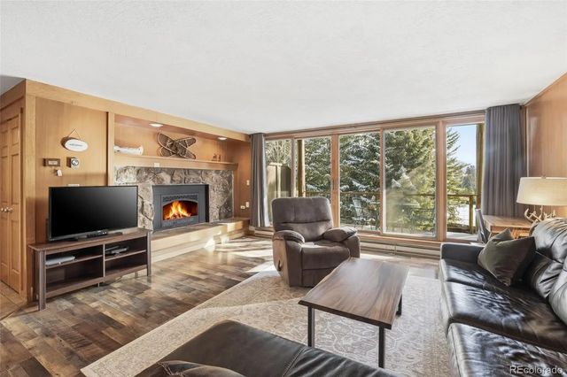 21700 Us Highway 6 2015, Keystone