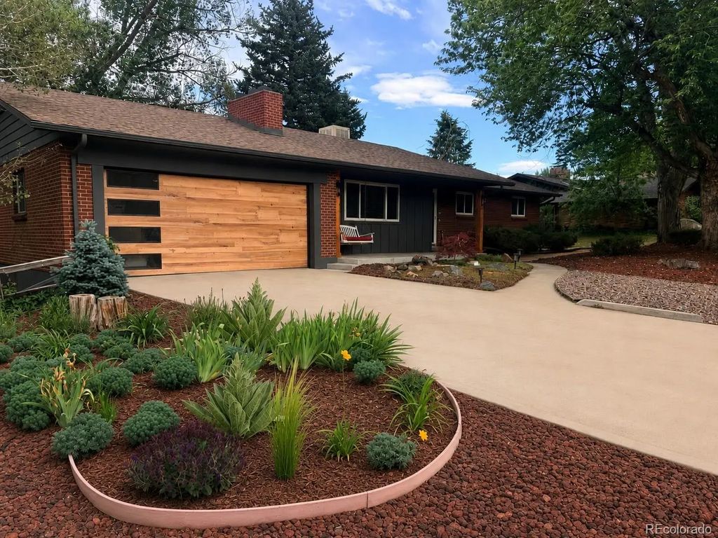 832 S Beech Street, Lakewood