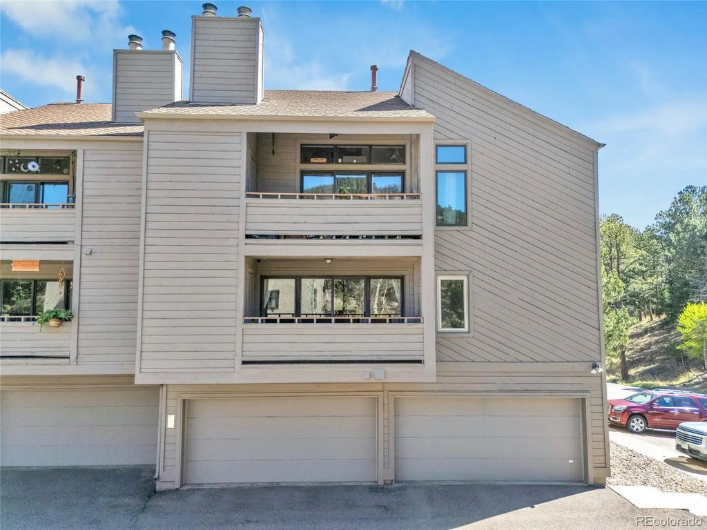 23537 Genesee Village Road, Golden