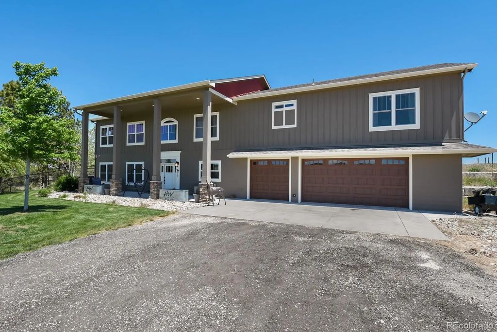 6200 Canyon Trail, Elizabeth