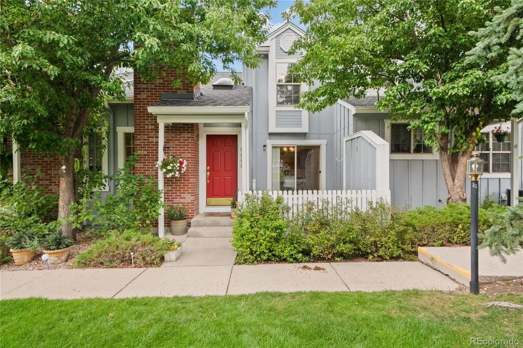 6806 Los Reyes Circle, Colorado Springs