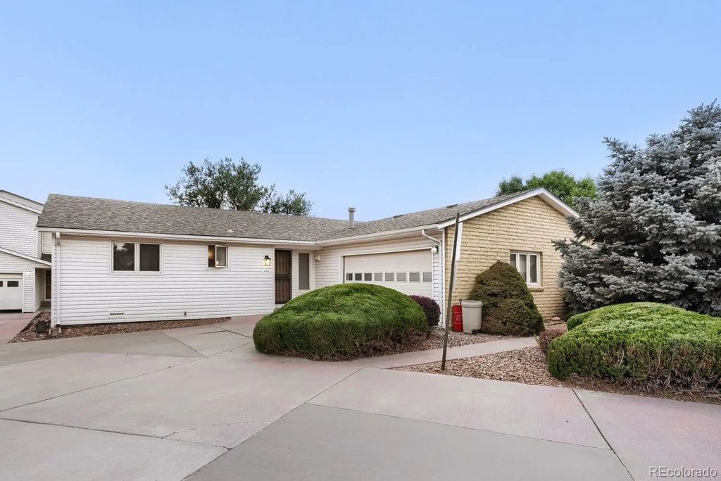 243 S 25th Avenue, Brighton
