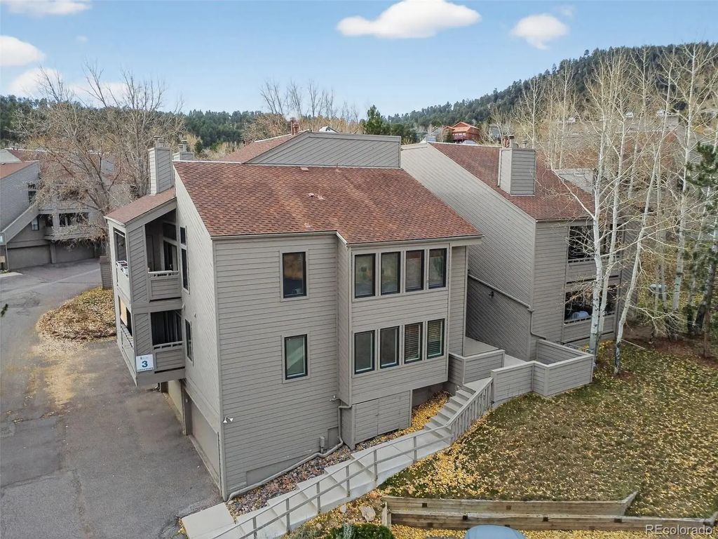 23660 Pondview Place E, Golden