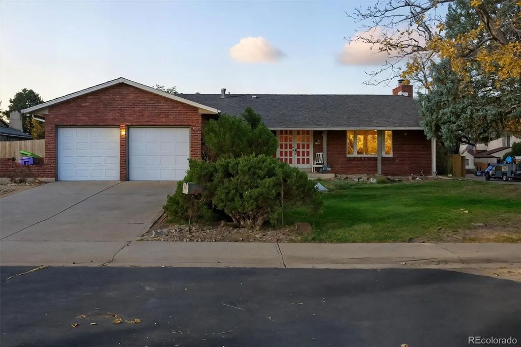 2017 S Nome Street, Aurora