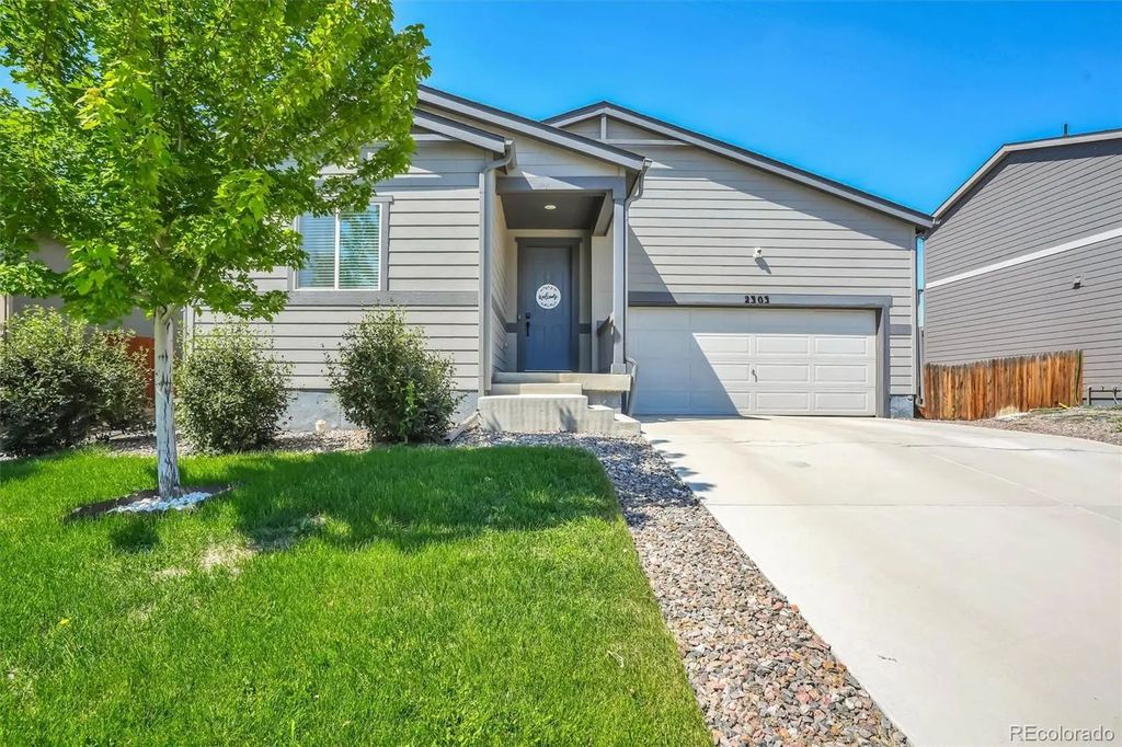 2303 Coyote Creek Drive, Fort Lupton