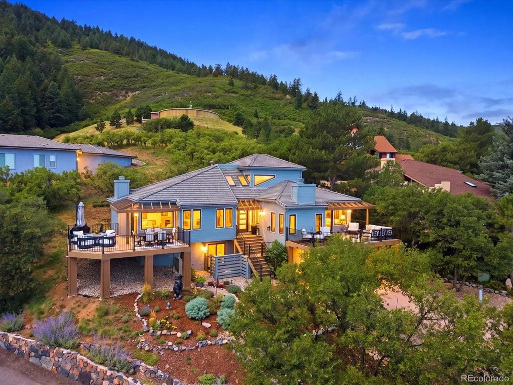 5931 Silver Thorn Run, Littleton