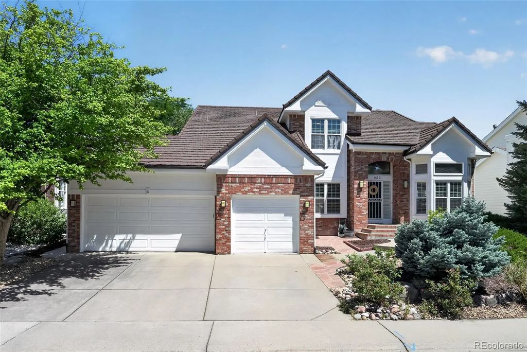 825 Huntington Drive, Littleton