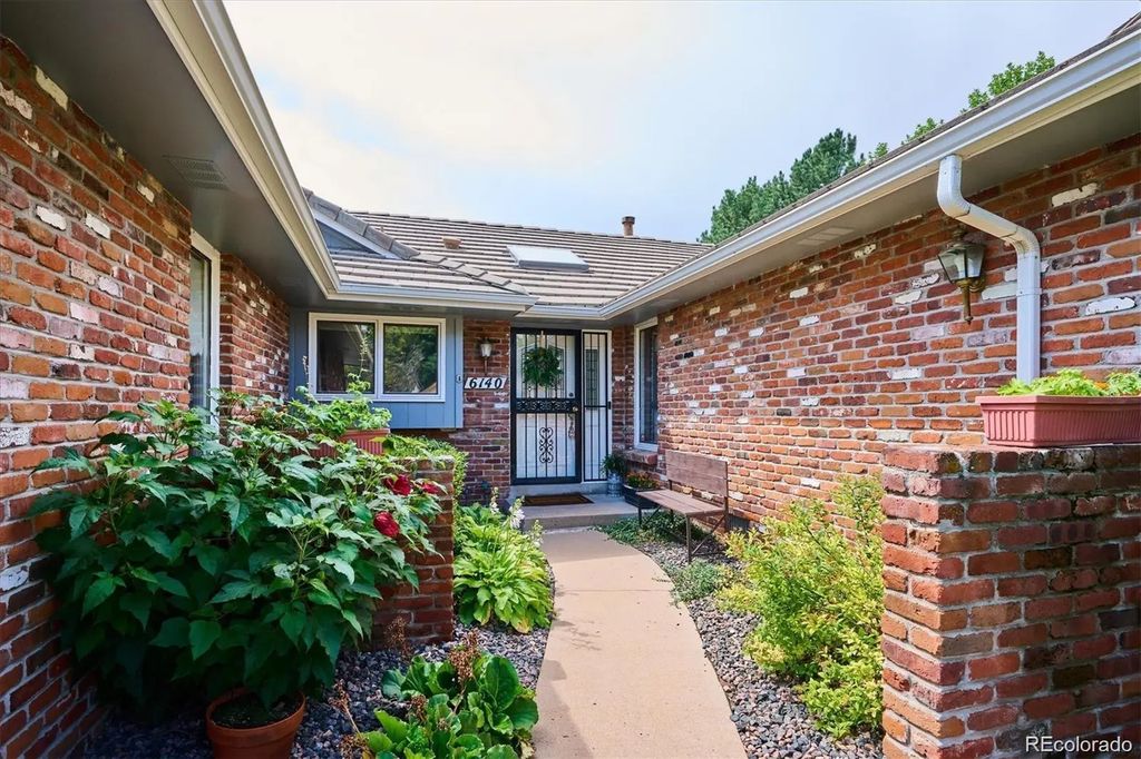 6140 W Evans Place, Lakewood