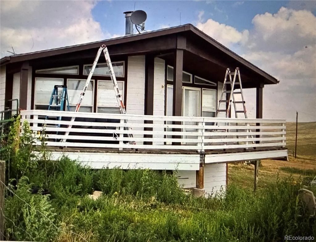 9225 County Road 174, Elizabeth