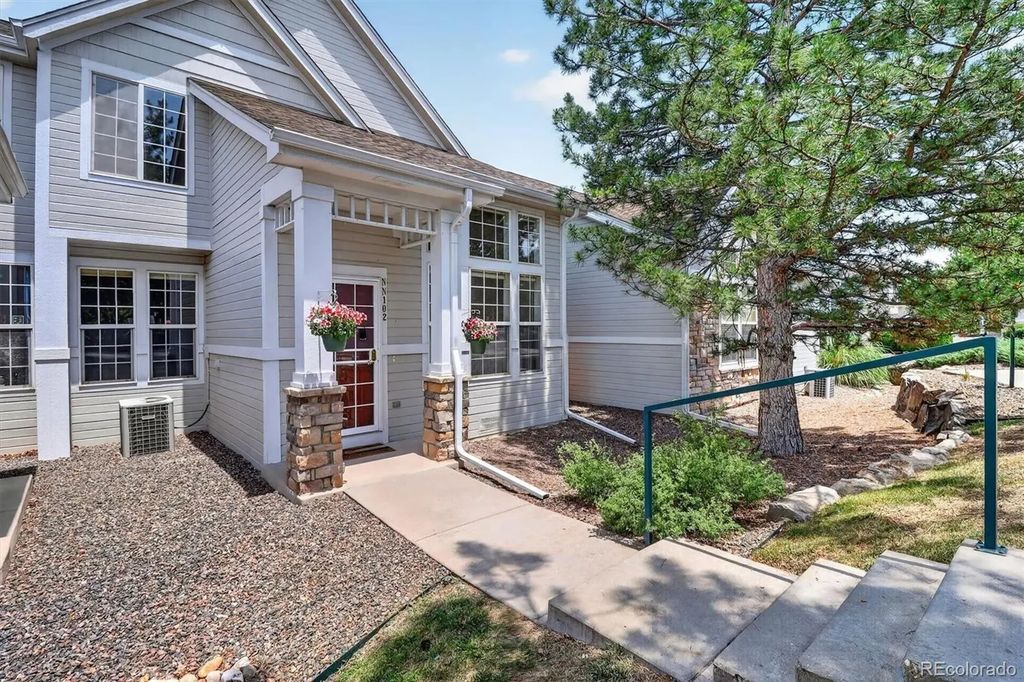 8300 E Fairmount Drive Nn102, Denver