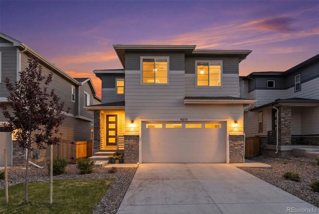 9239 Uravan Court, Commerce City
