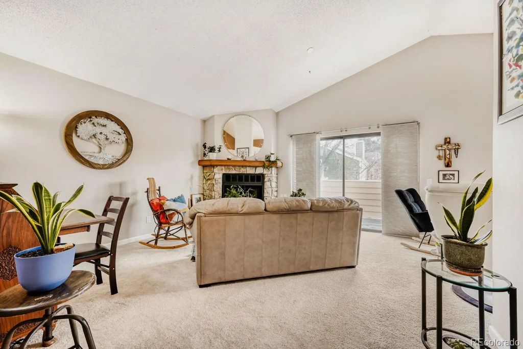 4252 S Richfield Way, Aurora