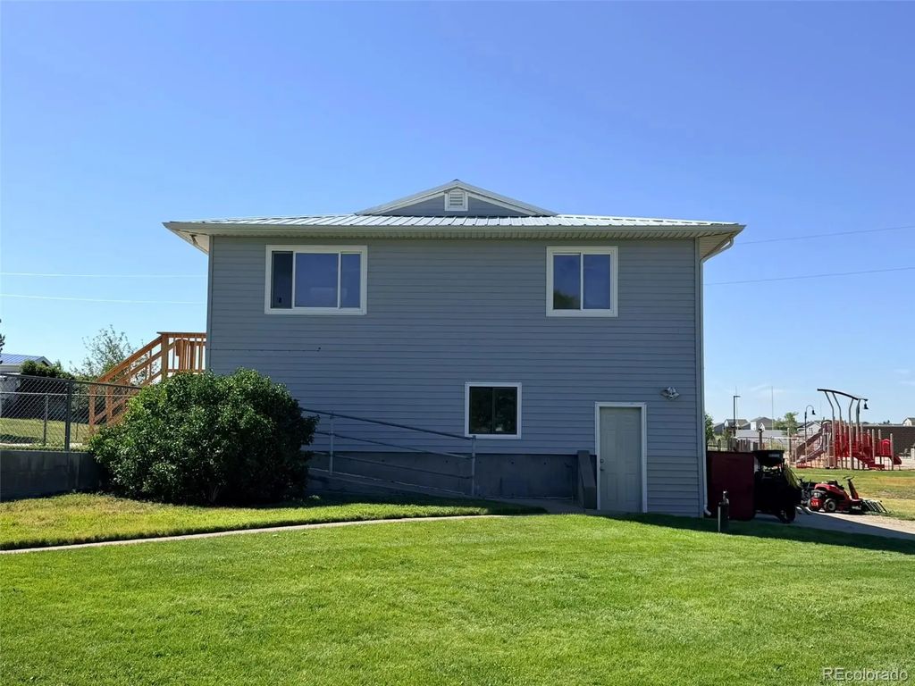 140 3rd Avenue, Deer Trail