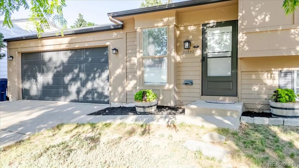 20652 E Batavia Drive, Aurora