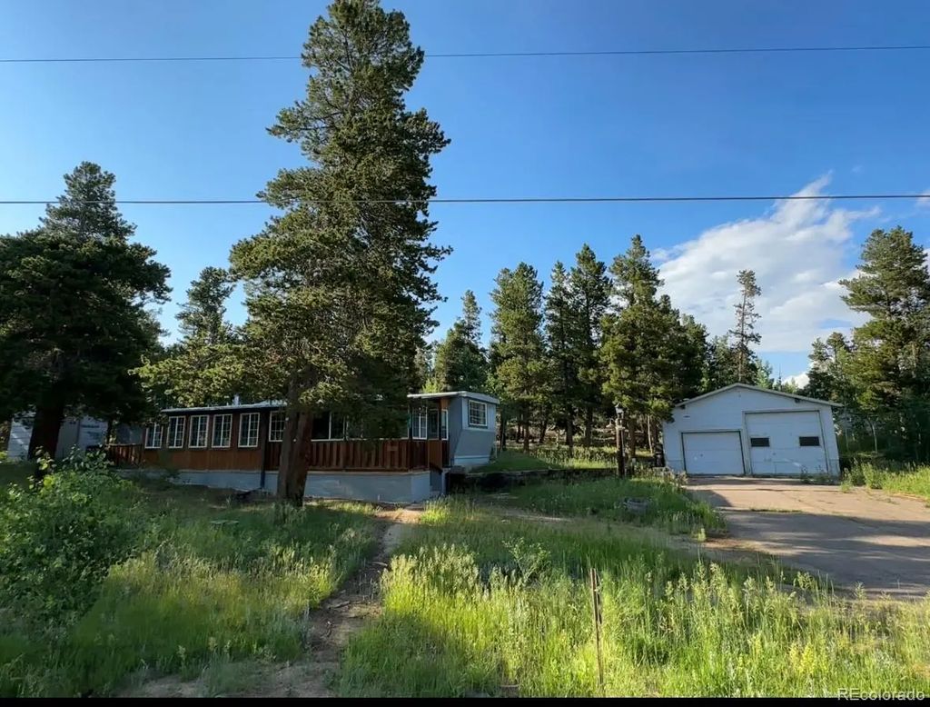 221 Timber Drive, Black Hawk