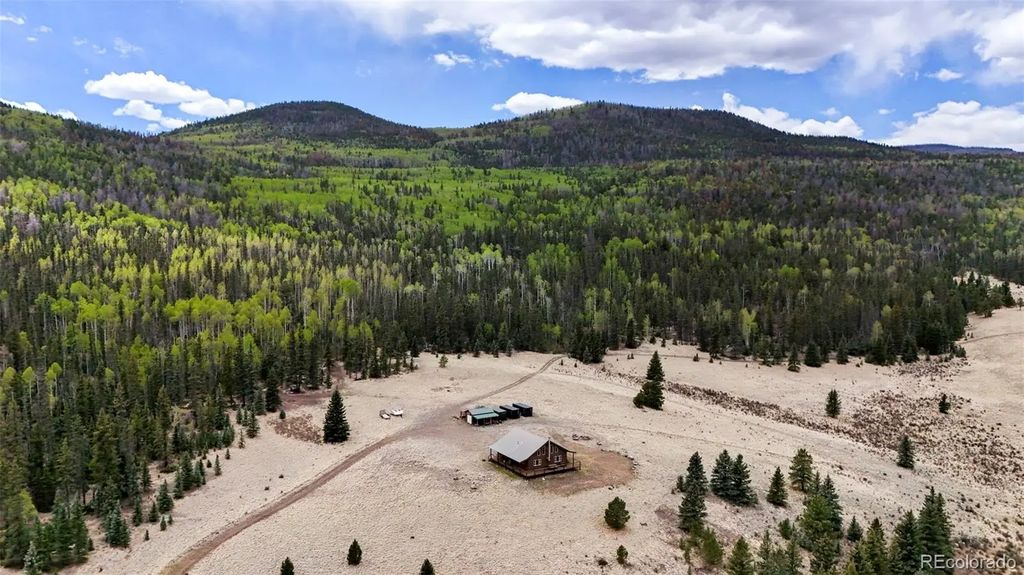 10801 County Road M-32, Del Norte