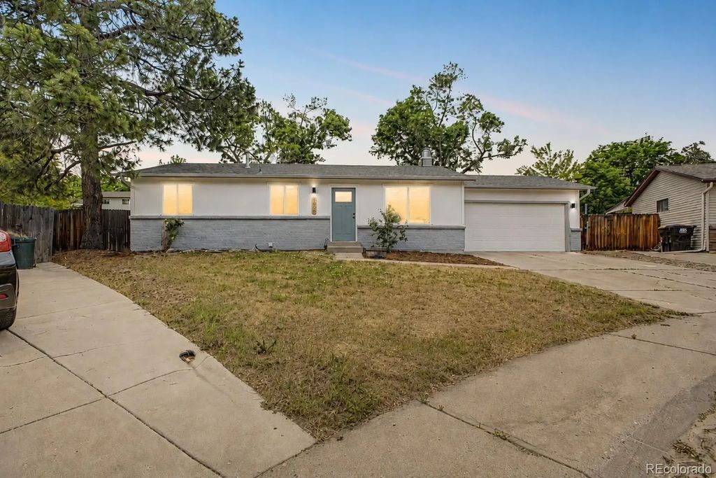 9272 W Hoover Place, Littleton