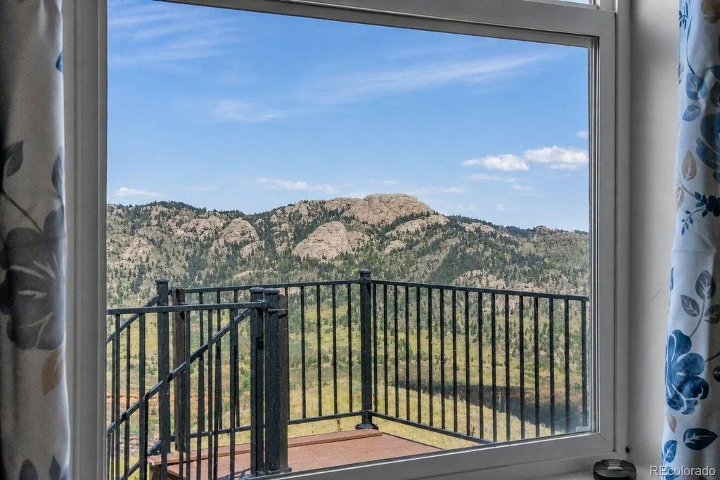 13328 Otter Road, Loveland