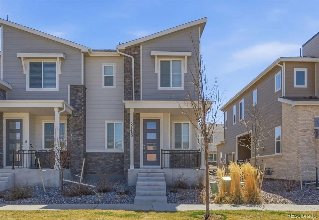 24380 E 42nd Avenue, Aurora