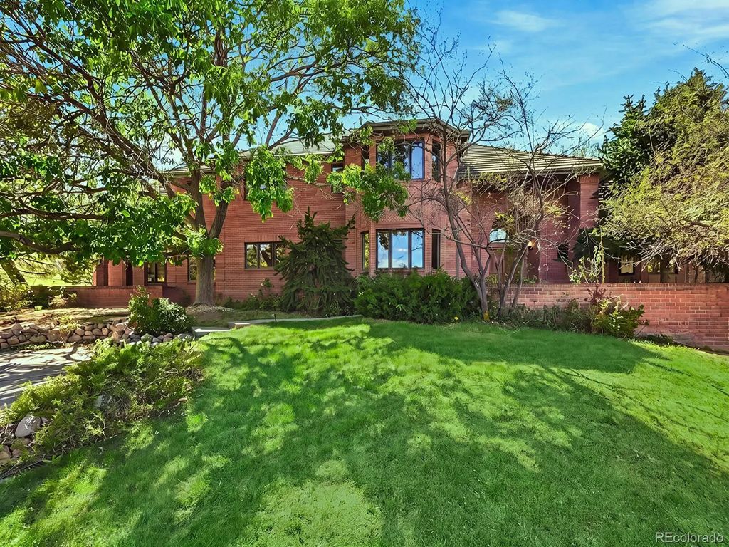26 Red Fox Lane, Littleton