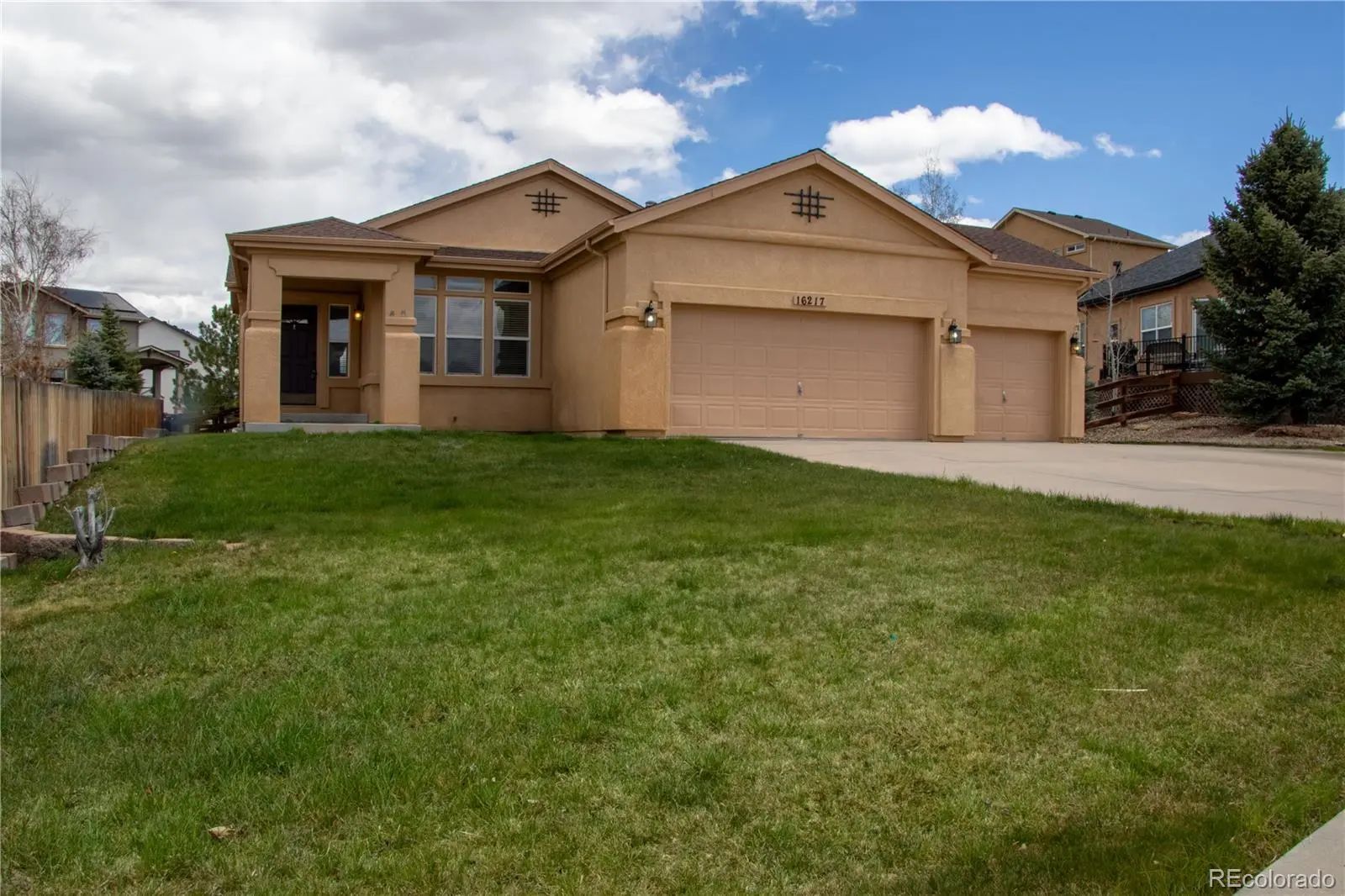Residential Real Estate for Sale at 16217 Windsor Creek Drive in the city of Monument by MLS #9499936