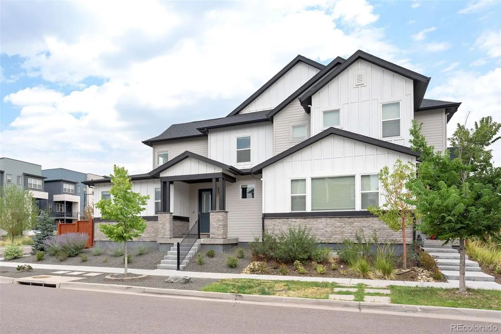 9751 E 62nd Drive, Denver