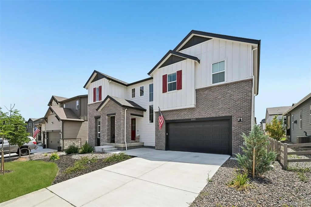 8491 Hotchkiss Loop, Littleton