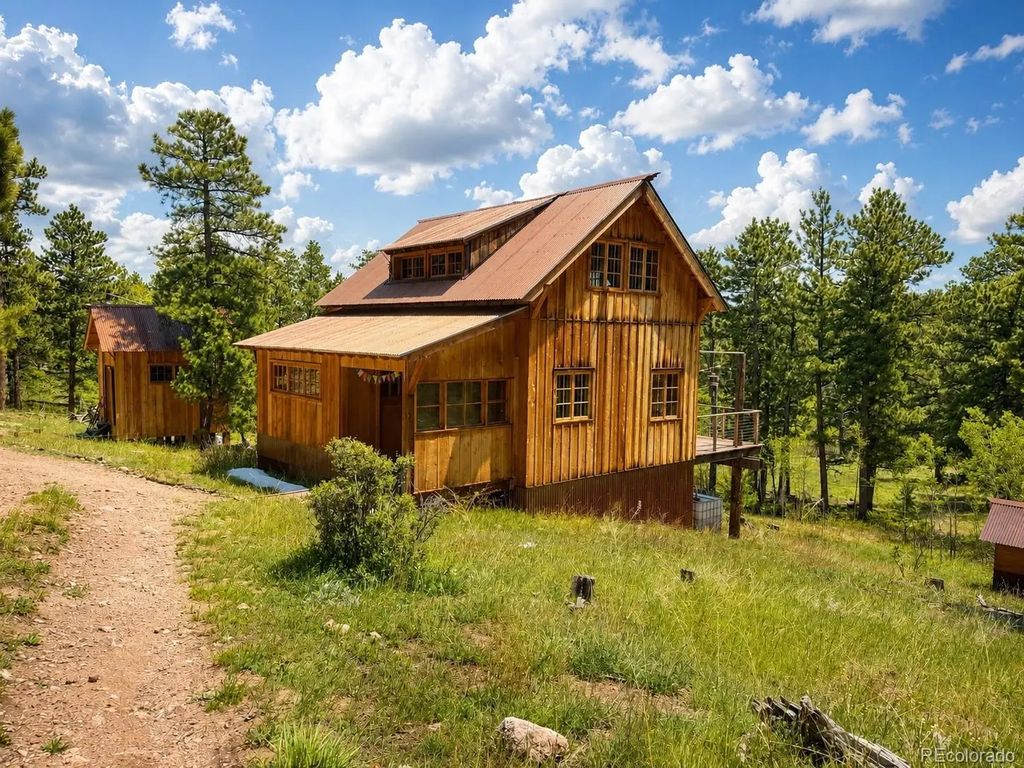 1001 County Road 86, Red Feather Lakes