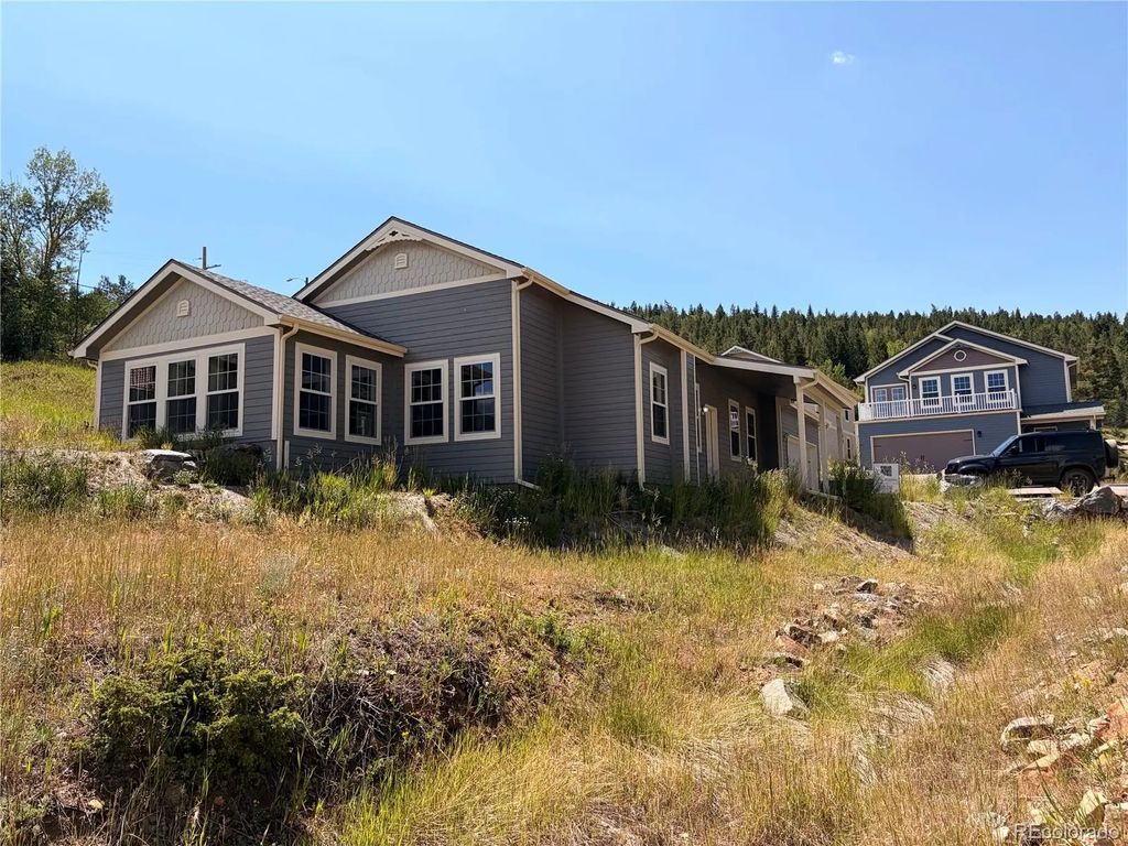 100 Roworth Way, Central City