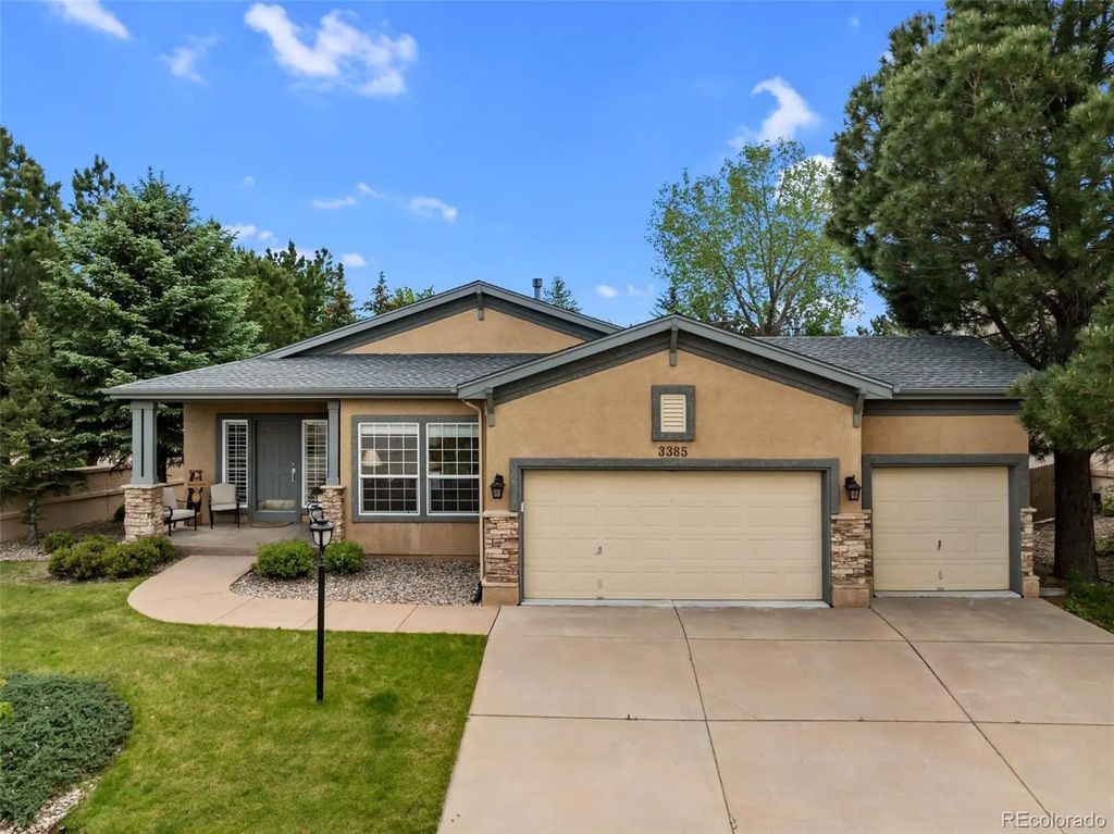 3385 Hollycrest Drive, Colorado Springs
