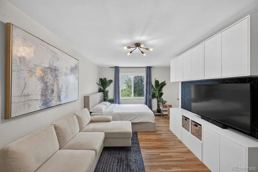 2480 W Caithness Place 2, Denver