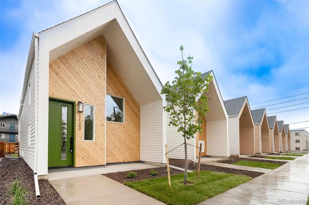 1121 S Dahlia Street, Denver