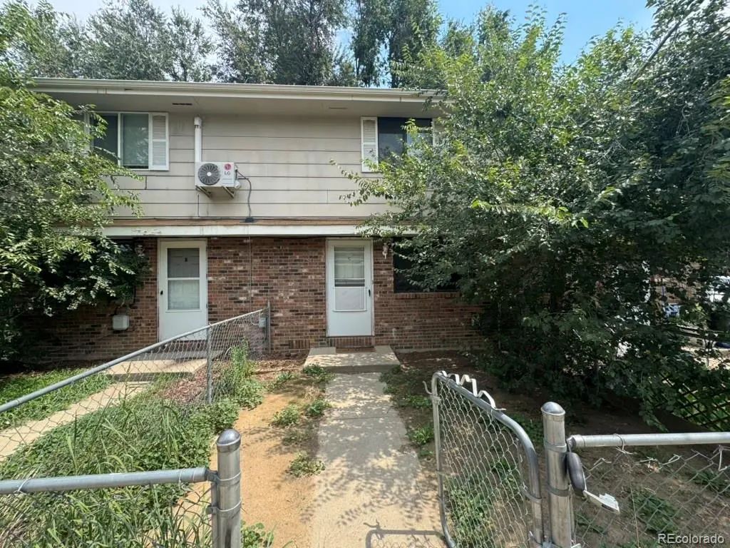 205 E Longs Peak Avenue C, Longmont