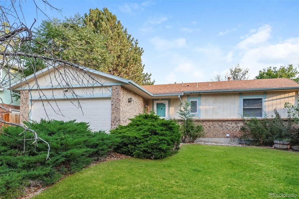14697 E Oregon Drive, Aurora